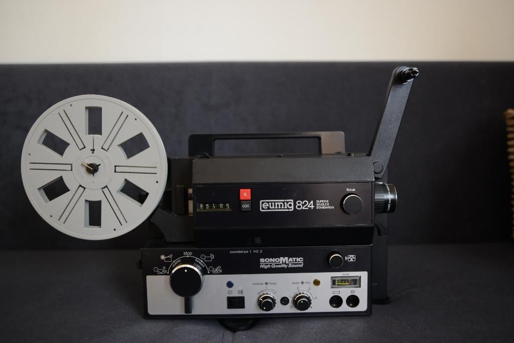 Eumig 824 8mm filmprojector super/standard/single, Ophalen of Verzenden, 1960 tot 1980, Projector