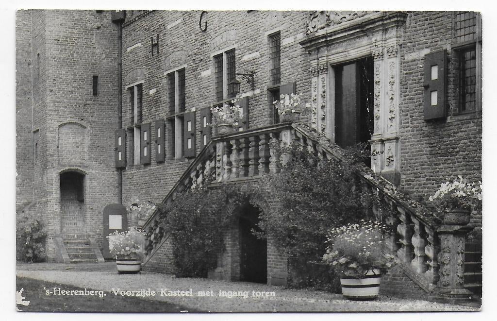 's Heerenberg Voorzijde Kasteel ansichtkaart ( B7231 ), Ophalen of Verzenden, 1960 tot 1980, Gelopen, Gelderland