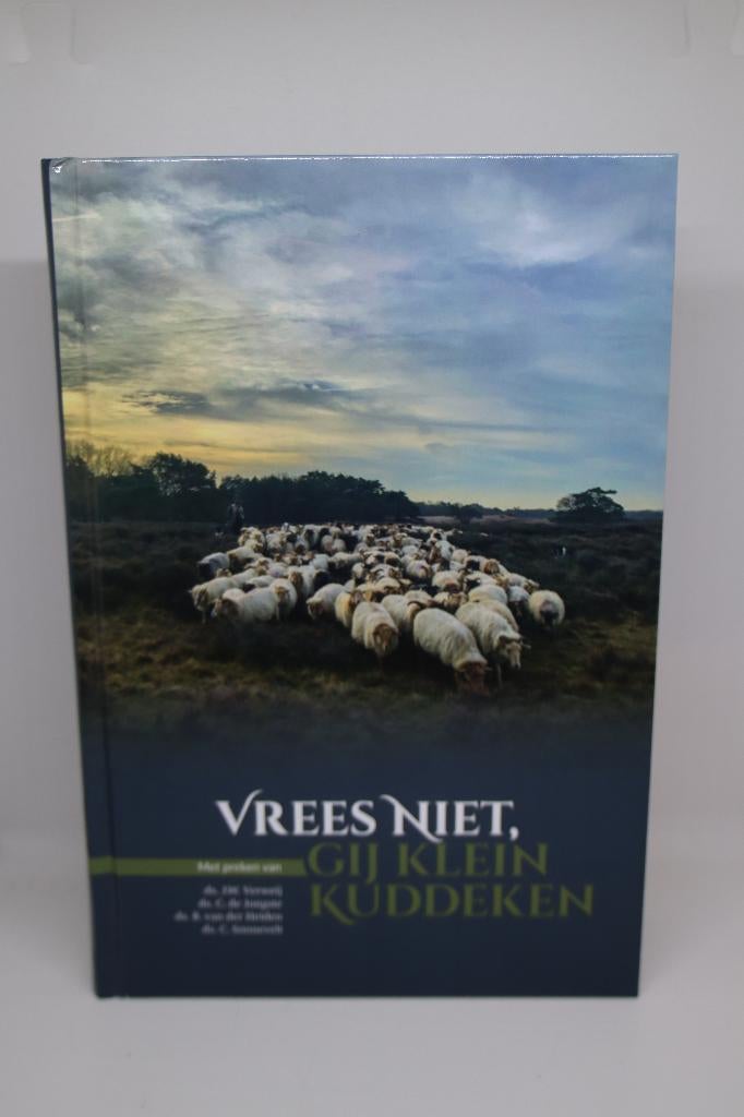 Vrees niet, gij klein kuddeken - J.W. Verweij ea, Ophalen of Verzenden, Zo goed als nieuw