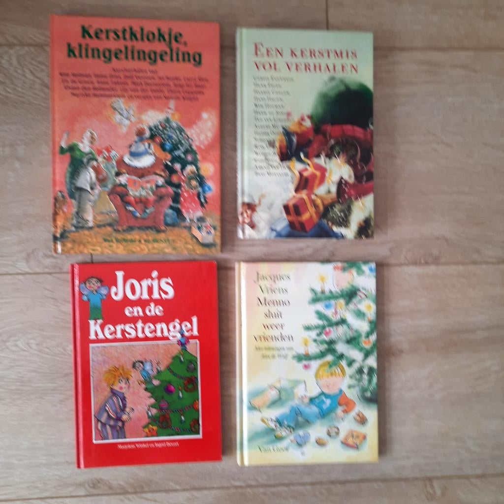 3 boeken boek kerstmis kerst kerstfeest kerstman kerstengel, Diversen, Kerst, Ophalen of Verzenden, Zo goed als nieuw
