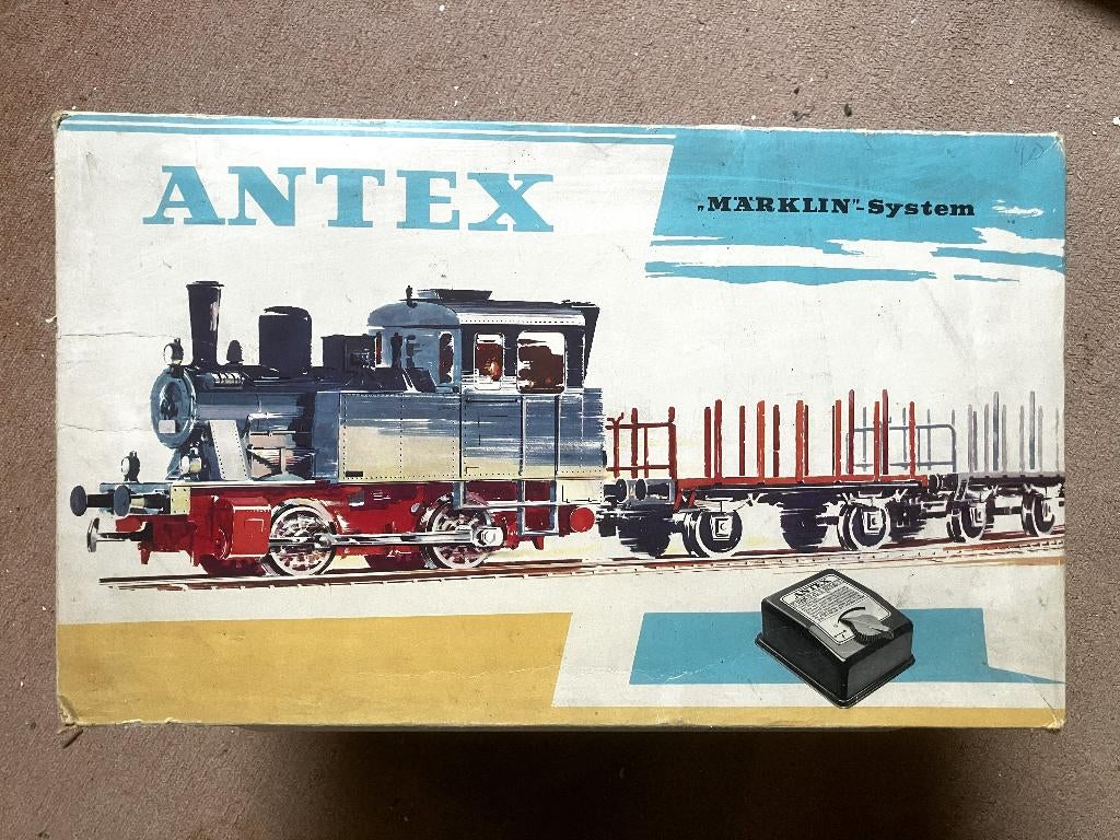 Märklin trein met extra rails, wagons en enkele huisjes, Ophalen, Gelijkstroom of Wisselstroom, Märklin, Gebruikt