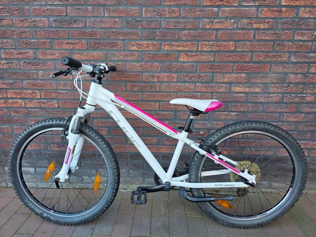 Cube 24inch vrijwel nieuwstaat!, Fietsen en Brommers, Fietsen | Meisjes, Ophalen, 24 inch, Versnellingen, Zo goed als nieuw