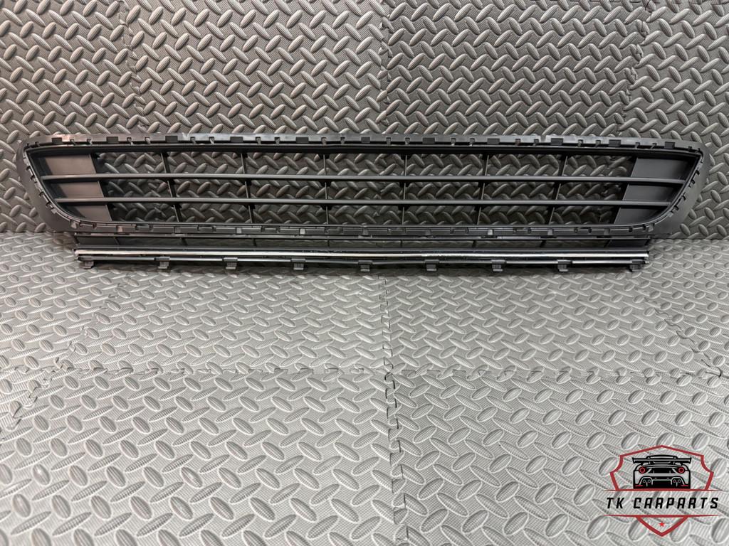 Volkswagen golf 7 voorbumper grille midden 5g0853677a, Volkswagen AG, Nieuw, Bumper, Berliner Ring 2
38440  Wolfsburg, DE