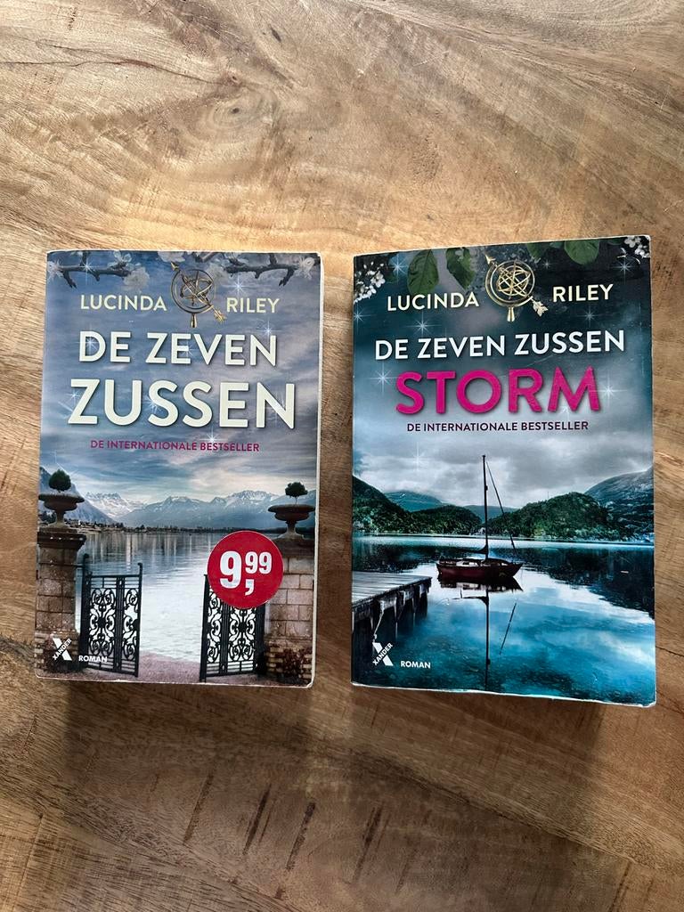 De Zeven Zussen boeken deel 1 en 2 - Lucinda Riley, Ophalen, Gelezen, Nederland