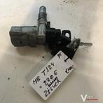 Mercedes  W124 220 B 1995    Contactslot met sleutel (handge