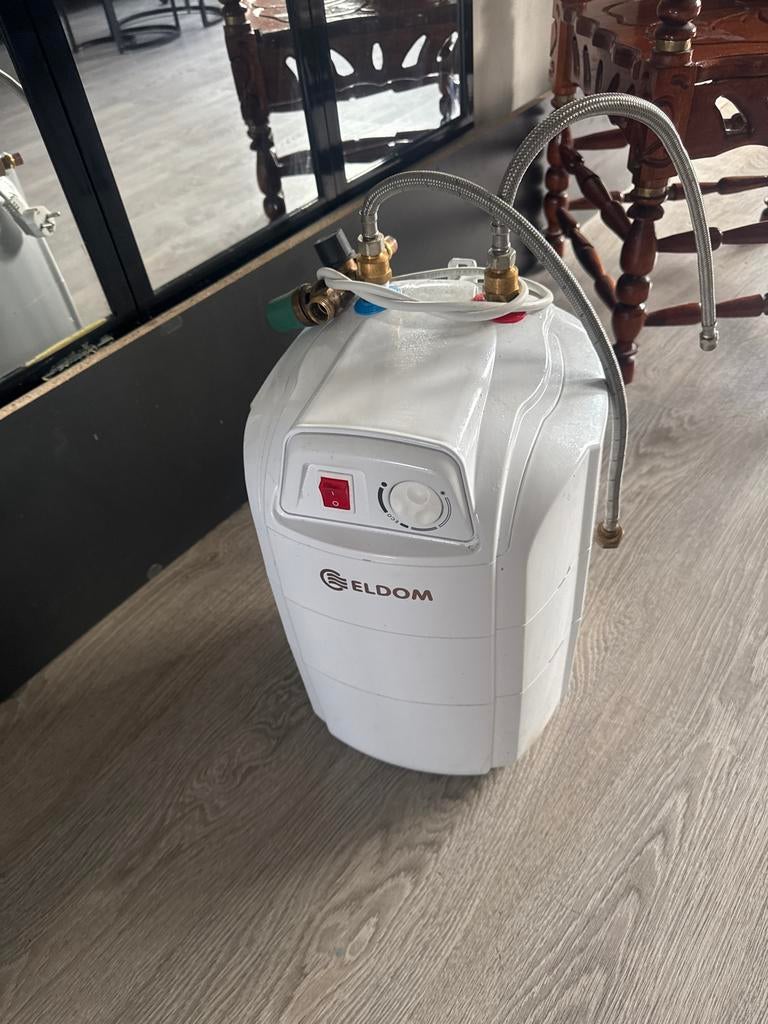 Eldom boiler zo goed als nieuw, Doe-het-zelf en Verbouw, Ophalen of Verzenden, Zo goed als nieuw, Boiler, Onbekend