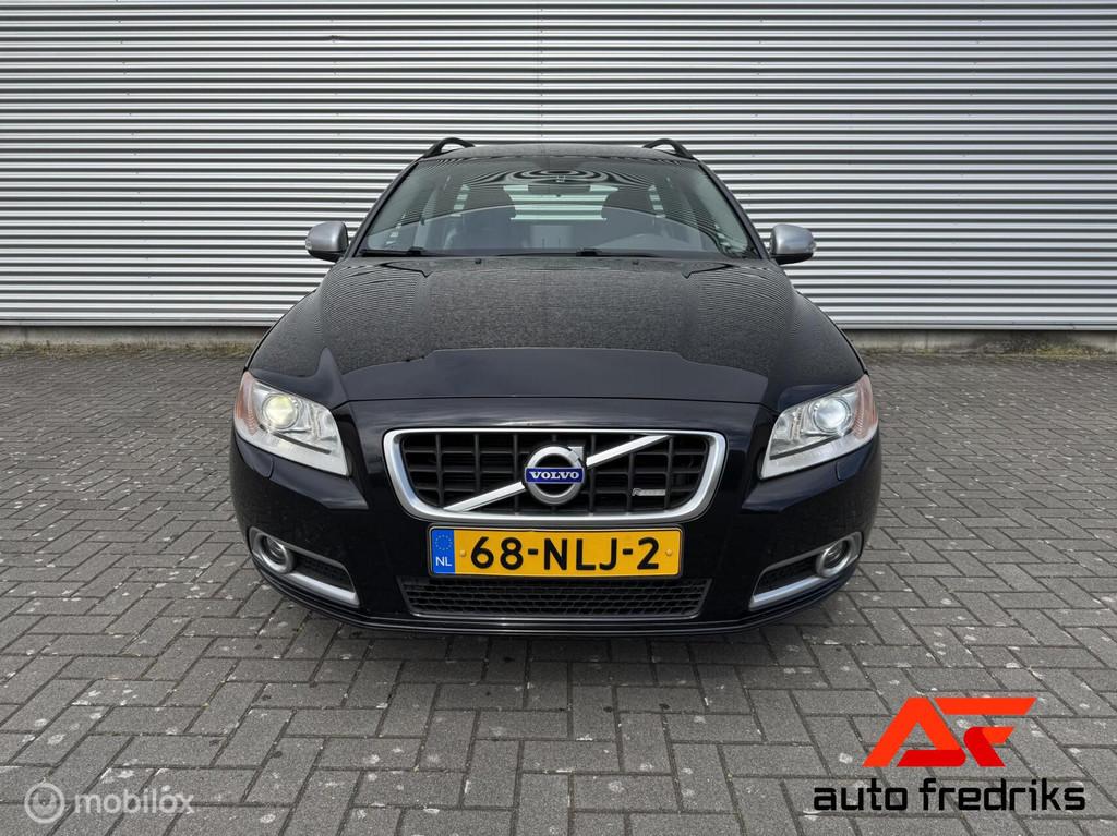Volvo V70 2.0T R-Design | Stoelverwarming | Trekhaak |, Auto's, Volvo, Euro 5, Navigatiesysteem, 4 cilinders, Zwart