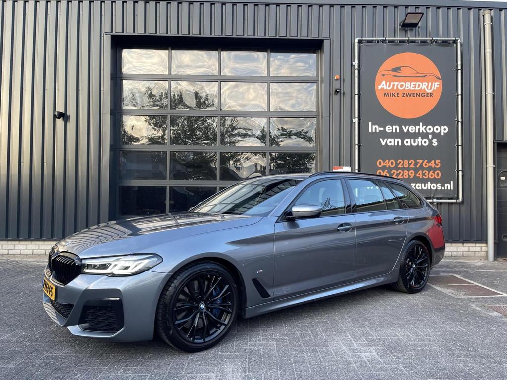 BMW 5-serie Touring 530D LCI M-Pakket CARPLAY|TREKHAAK|CAMER, Auto's, Automaat, Achterwielaandrijving, Gebruikt, Euro 6
