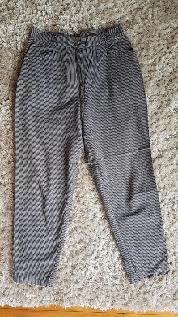 Grijs-zwart gestreepte broek Gaby Mersmann maat 42, Kleding | Dames, Broeken en Pantalons, Zo goed als nieuw, Maat 42/44 (L), Grijs