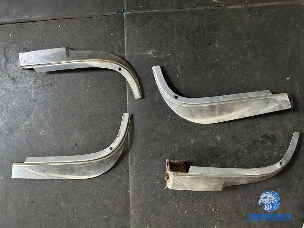 Chroom hoek delen Cadillac DeVille Fleetwood Brougham