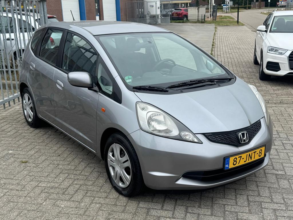 Honda Jazz 1.2 Trend 5 deurs hoge instap 90PK! NL AUTO NAP!, Auto's, Honda, Voorwielaandrijving, Zwart, 4 cilinders, 1198 cc