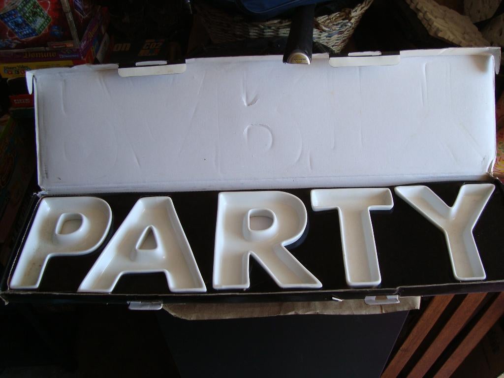 Party schaaltjes nieuw in doos, Nieuw, Ophalen of Verzenden, Schaal of Schalen, Wedgwood