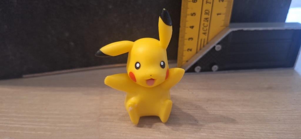 Pokémon poppetje Pikachu uit 2007 jakks nintendo (14925), Verzamelen, Poppetjes en Figuurtjes, Ophalen of Verzenden, Zo goed als nieuw