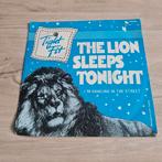 Tight Fit - The Lion Sleeps Tonight (Single), Cd's en Dvd's, Vinyl Singles, Gebruikt, 7 inch, Single, Ophalen of Verzenden