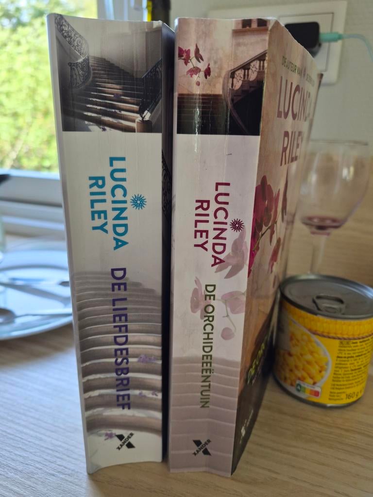 2 boeken Lucinda Riley, Boeken, Romans, Gelezen, Ophalen of Verzenden