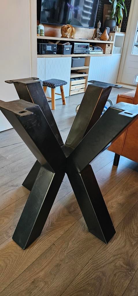 Zwart metalen tafelpoot kruispoot, Huis en Inrichting, Tafelonderdelen, Ophalen of Verzenden, Gebruikt, Rechthoekig, 50 tot 100 cm