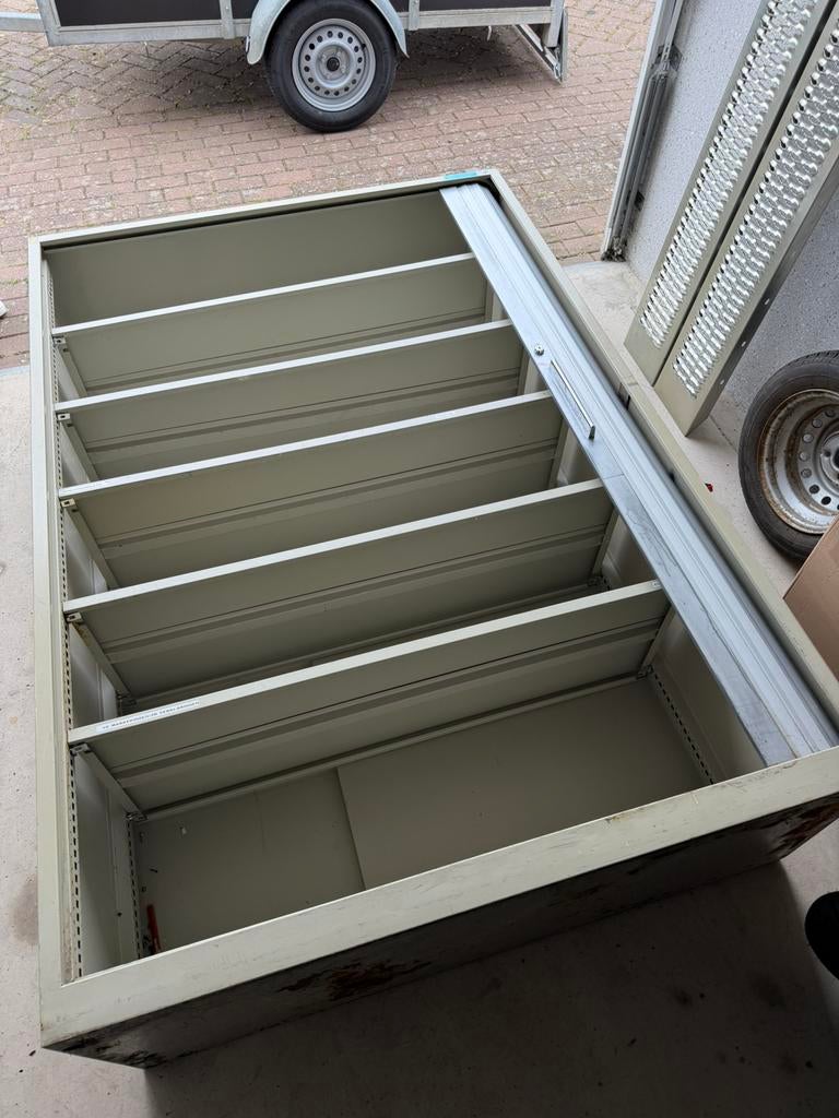 Degelijke archief/garage/stellingkast, Ophalen, Gebruikt, 100 tot 150 cm, Metaal