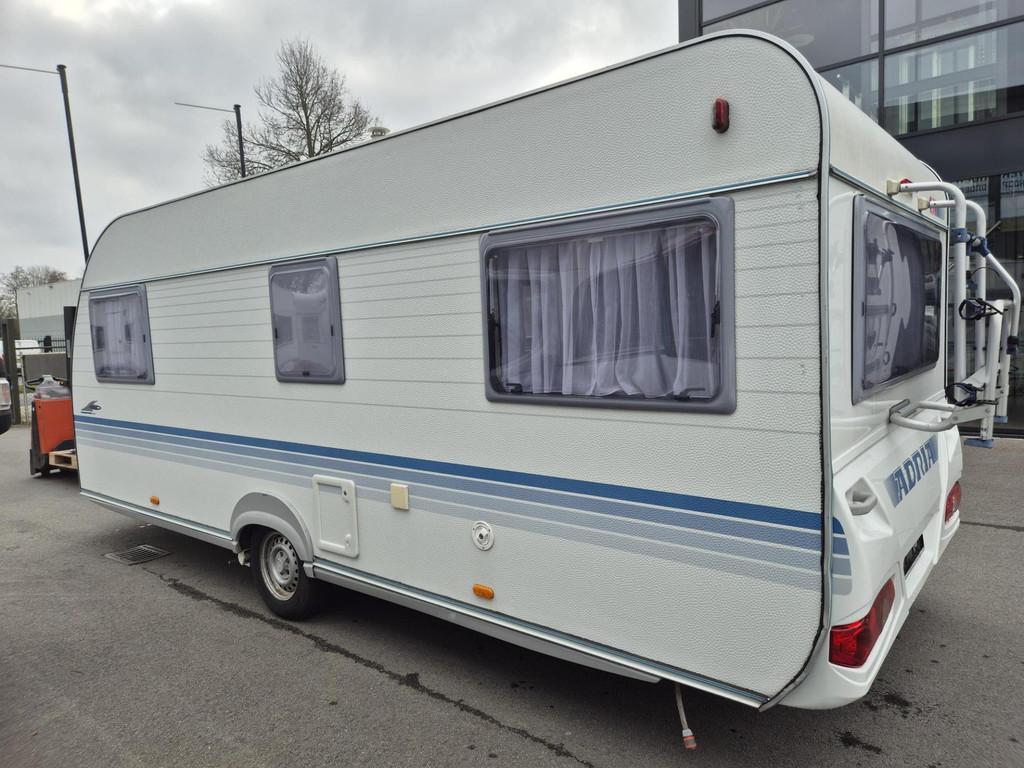 Adria 542PU Enkele bedden, rondzit, mover, Airco & voortent, Caravans en Kamperen, Caravans, Ringverwarming, Rondzit, Bedrijf
