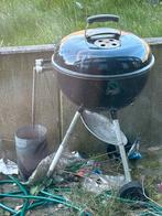 Weber BBQ in prima staat, Tuin en Terras, Houtskoolbarbecues, Ophalen, Zo goed als nieuw