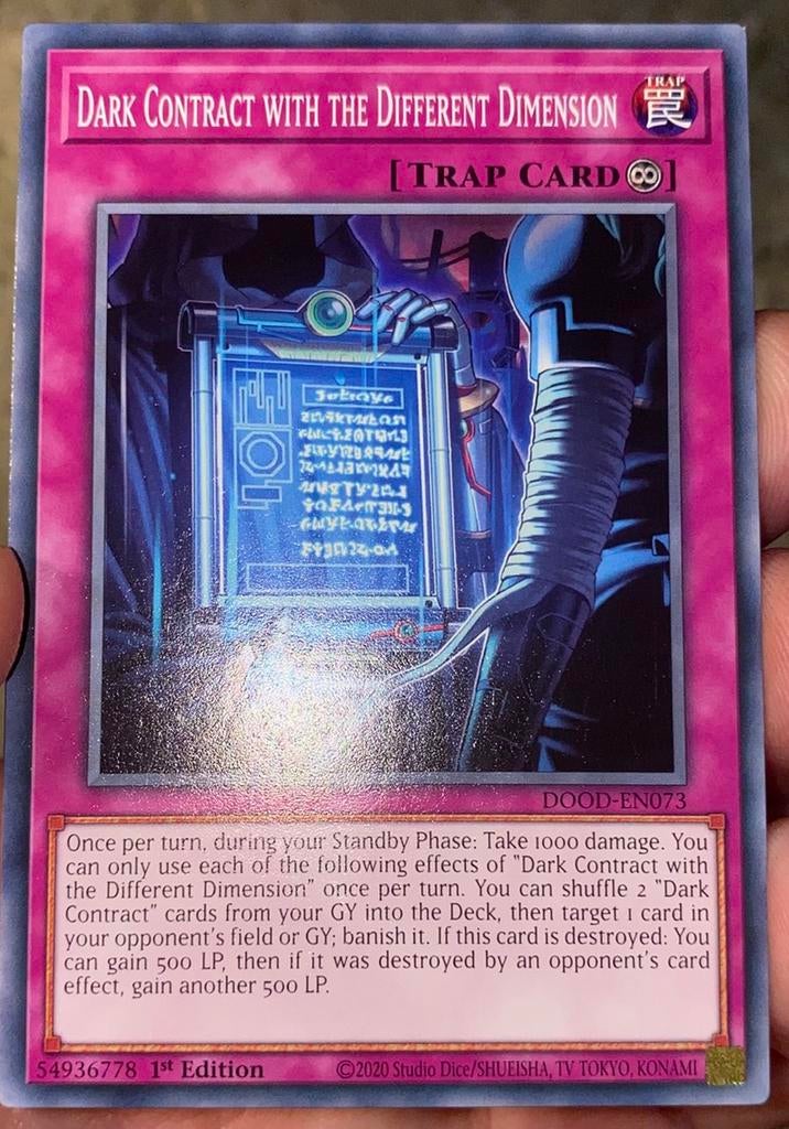 Yu-Gi-Oh! Dark Contract with the Different Dimension DOOD !, Ophalen of Verzenden, Zo goed als nieuw, Losse kaart
