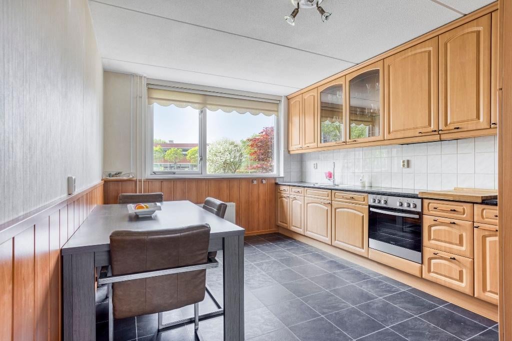 Complete Keuken incl (Vaatwasser, oven, kookplaat & ijskast), Ophalen, Zo goed als nieuw, Bruin, Hoekkeuken