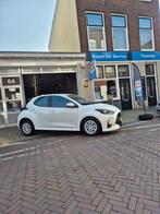 Toyota Yaris 1.5 Hybrid 116pk CVT 2021 Wit, Auto's, Toyota, 450 kg, Bedrijf, 26 km/l, 3 cilinders
