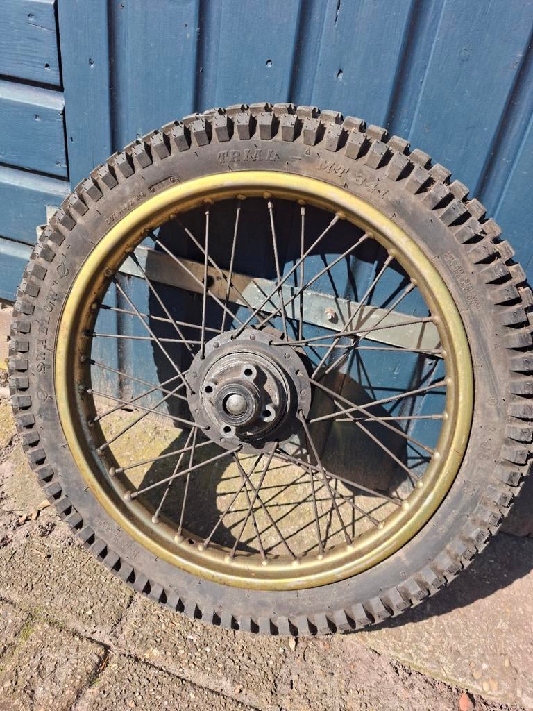 Suzuki TSX Achterwiel met Remtrommel en Band, Motoren, Ophalen of Verzenden, Gebruikt