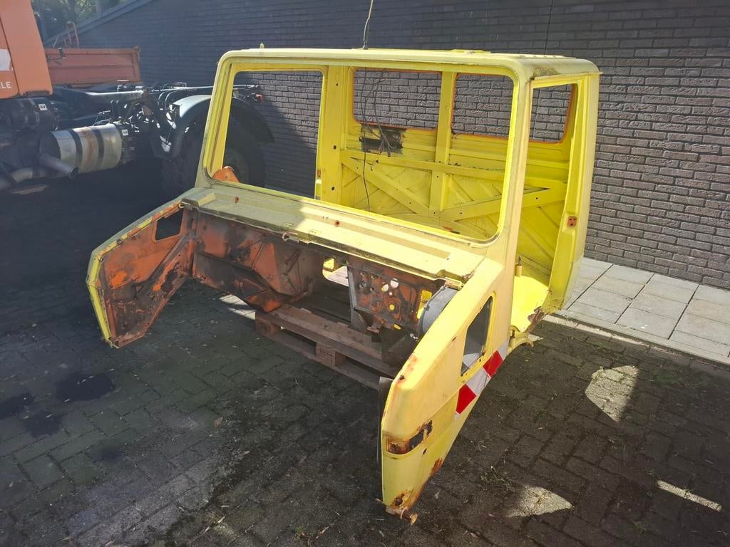 Cabine Unimog U-type - Gebruikt, Auto-onderdelen, Carrosserie en Plaatwerk, Bumper, Voor, Ophalen