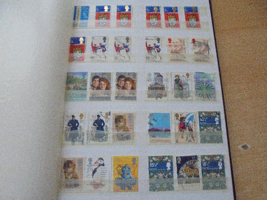 Engeland.  dun stockboek vol met gestempelde zegels. LEUK, Postzegels en Munten, Postzegels | Volle albums en Verzamelingen, Ophalen of Verzenden