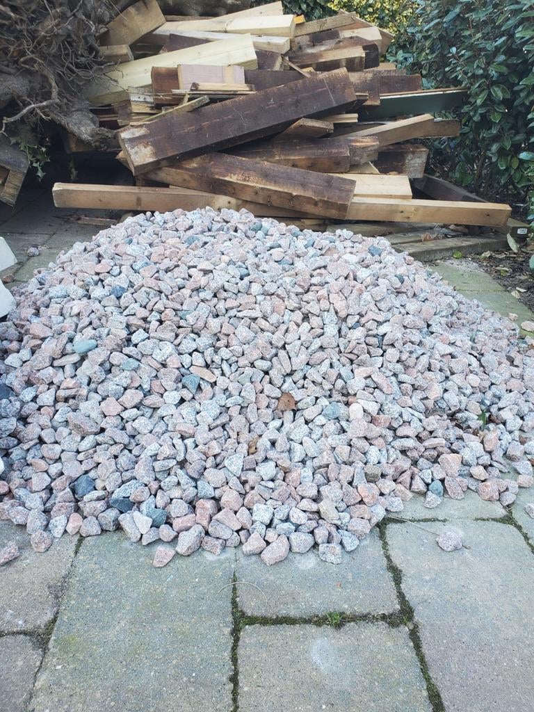 Gratis grind, twee kruiwagens, Ophalen, Gebruikt, Multi, Grind