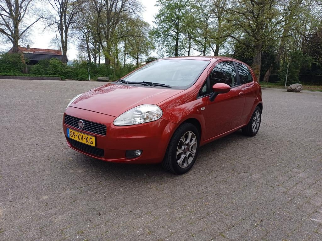 Fiat grande punto 1.4 Dynamic Airco Nwe Apk Nap, Voorwielaandrijving, Stof, Startonderbreker, 4 cilinders