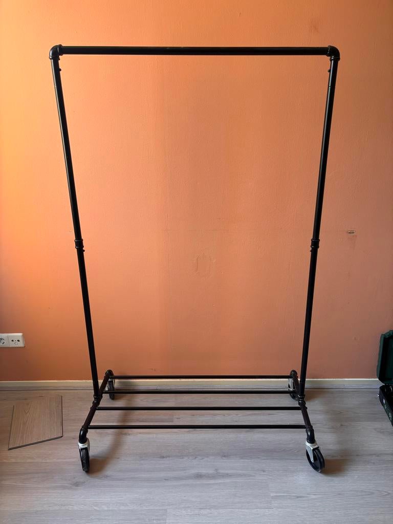 Stevig kledingrek op wielen - 164x100cm, Ophalen, Met wielen, Zo goed als nieuw