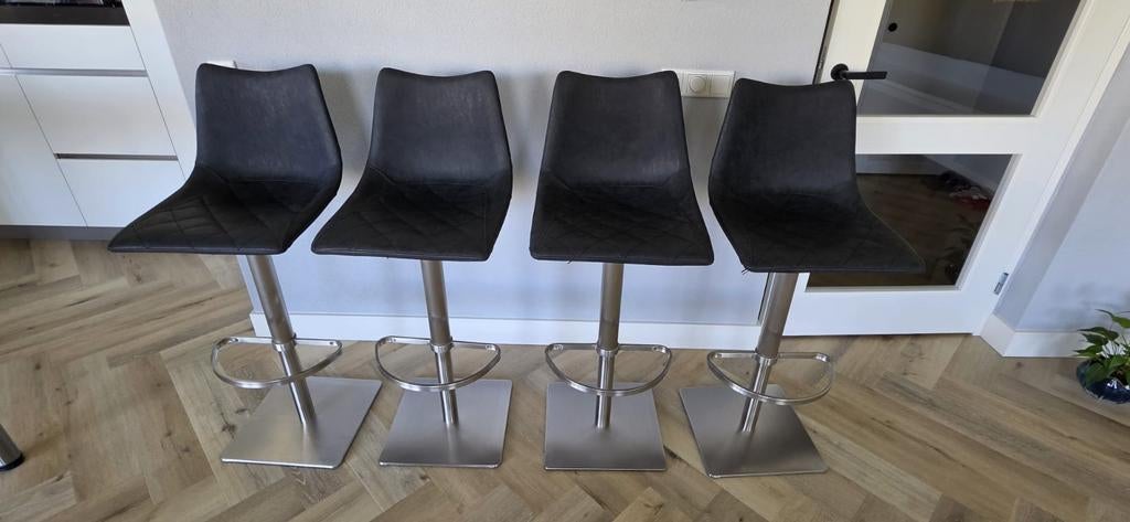 4 in hoogte verstelbare barkrukken, Ophalen of Verzenden, In hoogte verstelbaar, 60 tot 90 cm