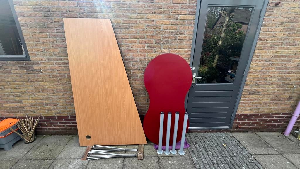 Twee bureau bladen (bruine gratis af te halen), Huis en Inrichting, Bureaus, Ophalen, Demontabel, Gebruikt, 150 cm