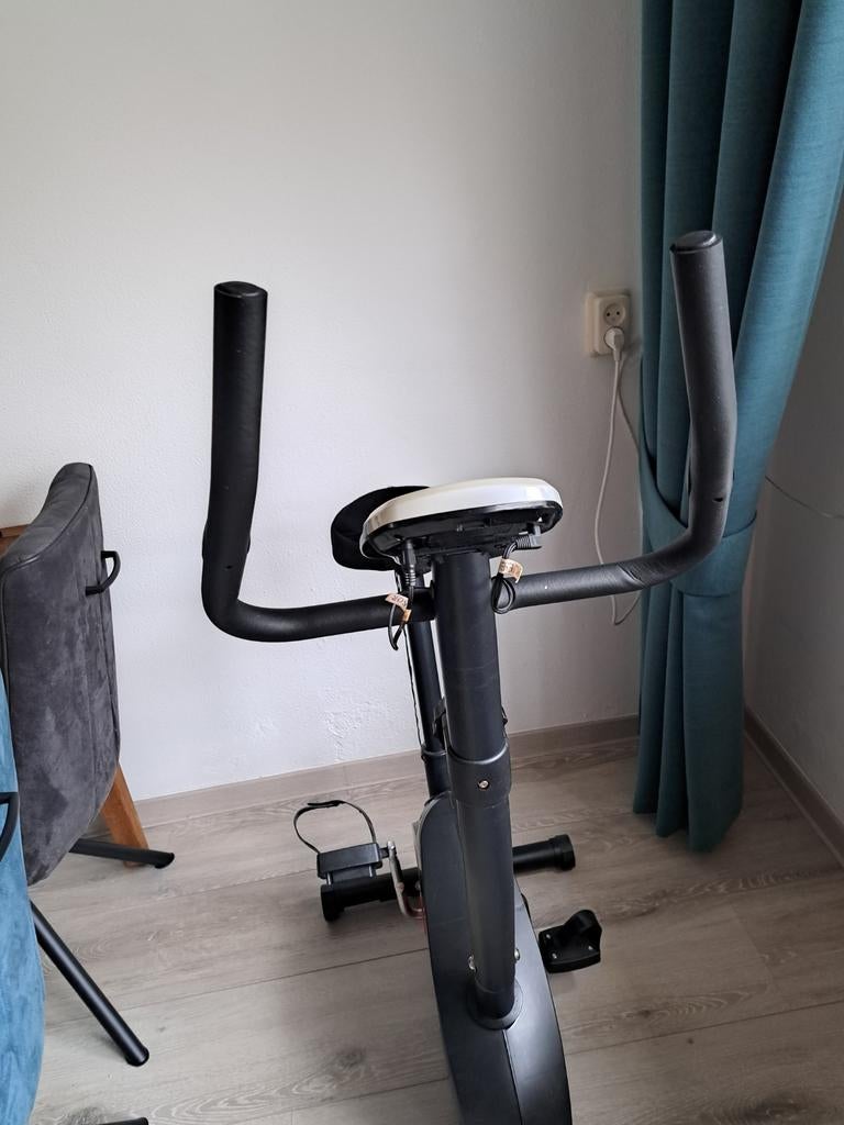 Home trainer, Sport en Fitness, Ophalen of Verzenden, Zo goed als nieuw, Hometrainer