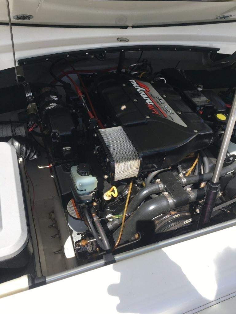 Arriva 2552 V8 7.4 Mercruiser Cuddy cabin 2e eig ,topstaat!, Watersport en Boten, Speedboten, Binnenboordmotor, 6 meter of meer