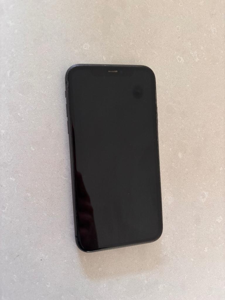 iPhone 11 - 64 GB - hardware (moederbord) kapot, Telecommunicatie, Mobiele telefoons | Apple iPhone, Ophalen, Zwart, IPhone 11