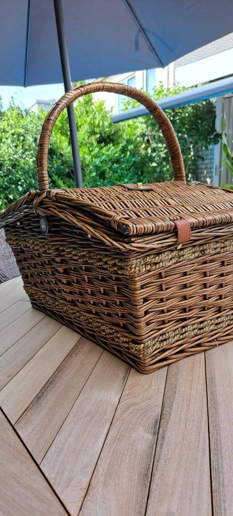 Luxe picknick mand van Mercerder-Benz, Hobby en Vrije tijd, Picknickmanden, Nieuw, Ophalen