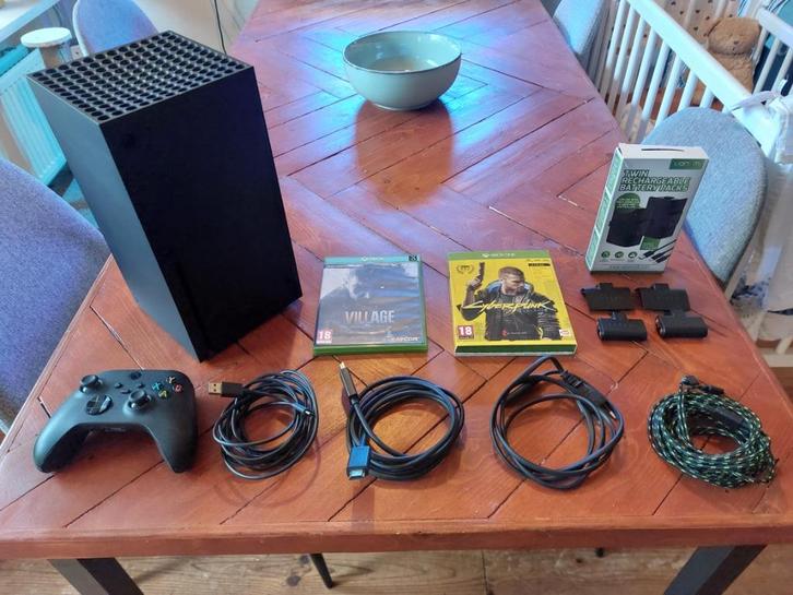 Xbox Series X - 1TB, Spelcomputers en Games, Spelcomputers | Xbox Series X en S, Zo goed als nieuw, Xbox Series X, Ophalen