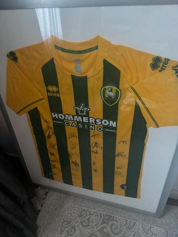 Ado den haag shirt thuis met handtekeningen beschikbaar voor biedingen