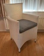 Fauteuil - kunststof rieten stoel met kussen, Huis en Inrichting, Fauteuils, Ophalen, Zo goed als nieuw, Kunststof