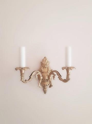Klassieke brocante wandlamp beschikbaar voor biedingen
