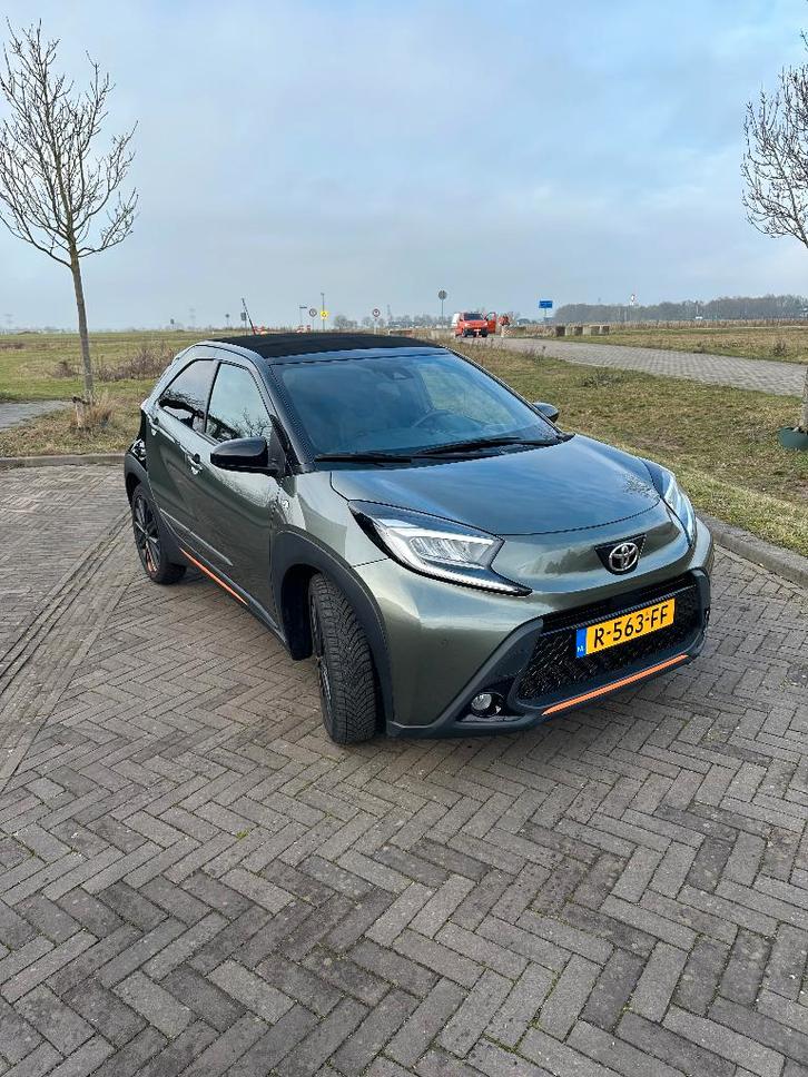 Toyota Aygo X 1.0 Vvt-i MT 72pk 2022 Groen met cabriodak, Auto's, Toyota, Particulier, Aygo X, ABS, Achteruitrijcamera, Adaptive Cruise Control