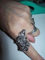 Ring Zilverkleur Metaal Mooi Groot Apart model Maat 19, Sieraden, Tassen en Uiterlijk, Ringen, 19 tot 20, Nieuw, Dame, Zilver