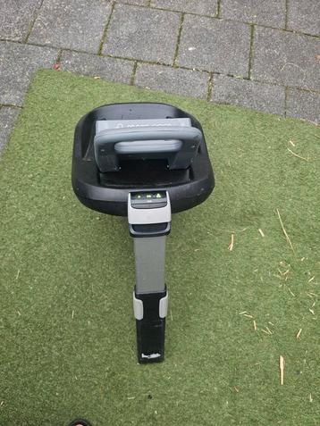 Maxi-Cosi FamilyFix Isofix Base beschikbaar voor biedingen