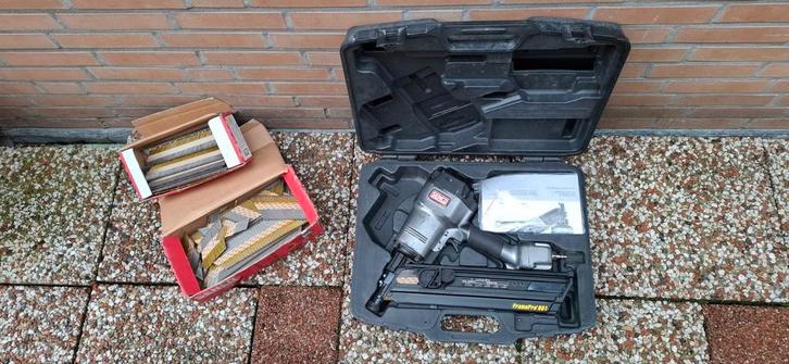 Tacker / Spijkerpistool / schiethamer. Senco FramePro 601, Doe-het-zelf en Verbouw, Gereedschap | Handgereedschap, Zo goed als nieuw