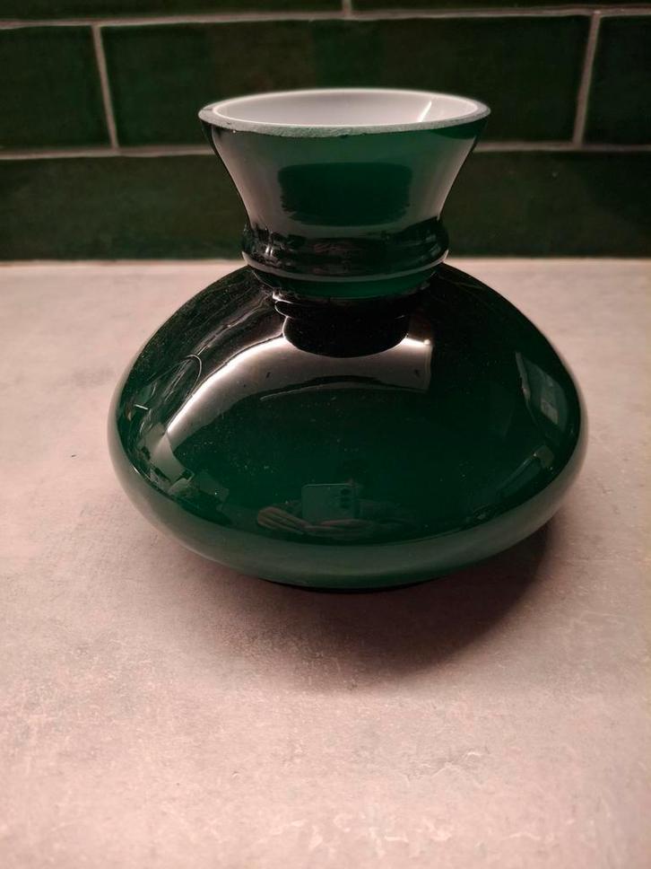 Vintage Smaragd Groene Glazen Lampenkapjes, Huis en Inrichting, Lampen | Lampenkappen, Gebruikt, Minder dan 25 cm, Rond, Groen