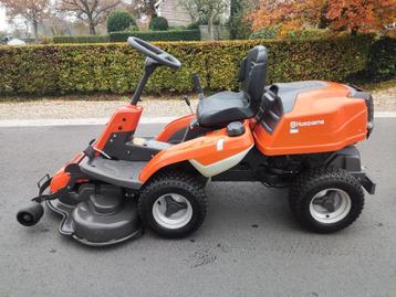 HUSQVARNA zitmaaier (type R216, B&S, 103 cm, hydro, i.z.g.s) beschikbaar voor biedingen