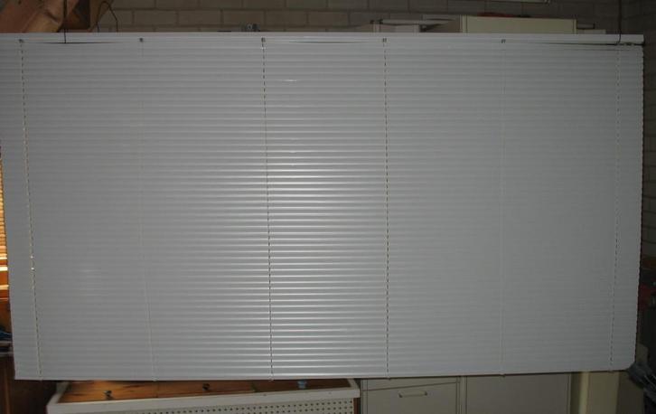 Jaloezie 220 cm breed - raambekleding, Huis en Inrichting, Stoffering | Gordijnen en Lamellen, Gebruikt, Wit, Ophalen