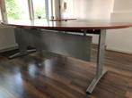 Grote Bureau, Ophalen, Zo goed als nieuw
